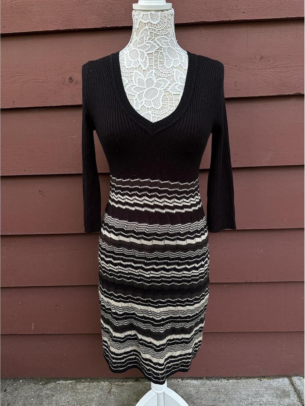 Nine West Y2K Boho Striped Knit Dress Black Beige V Neck Flared Sleeves
